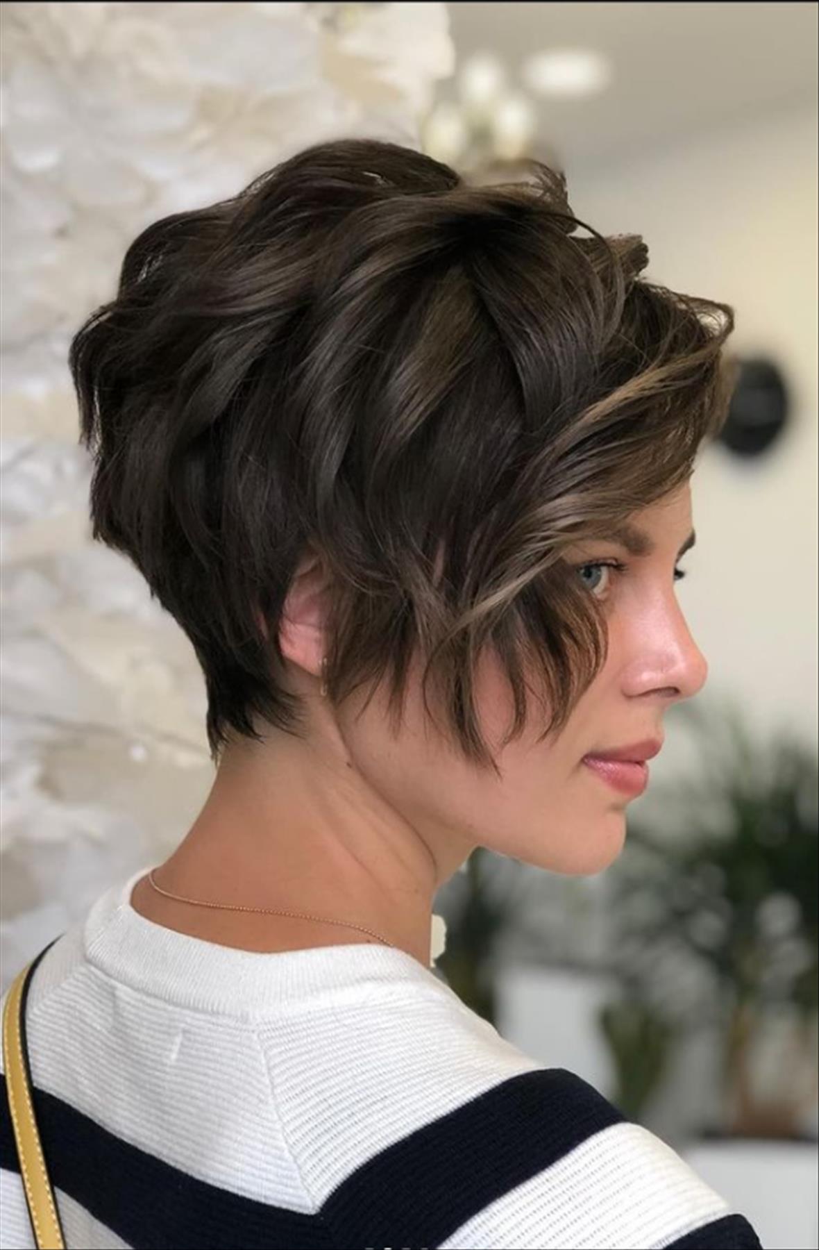 Best short pixie haircut for women trending now