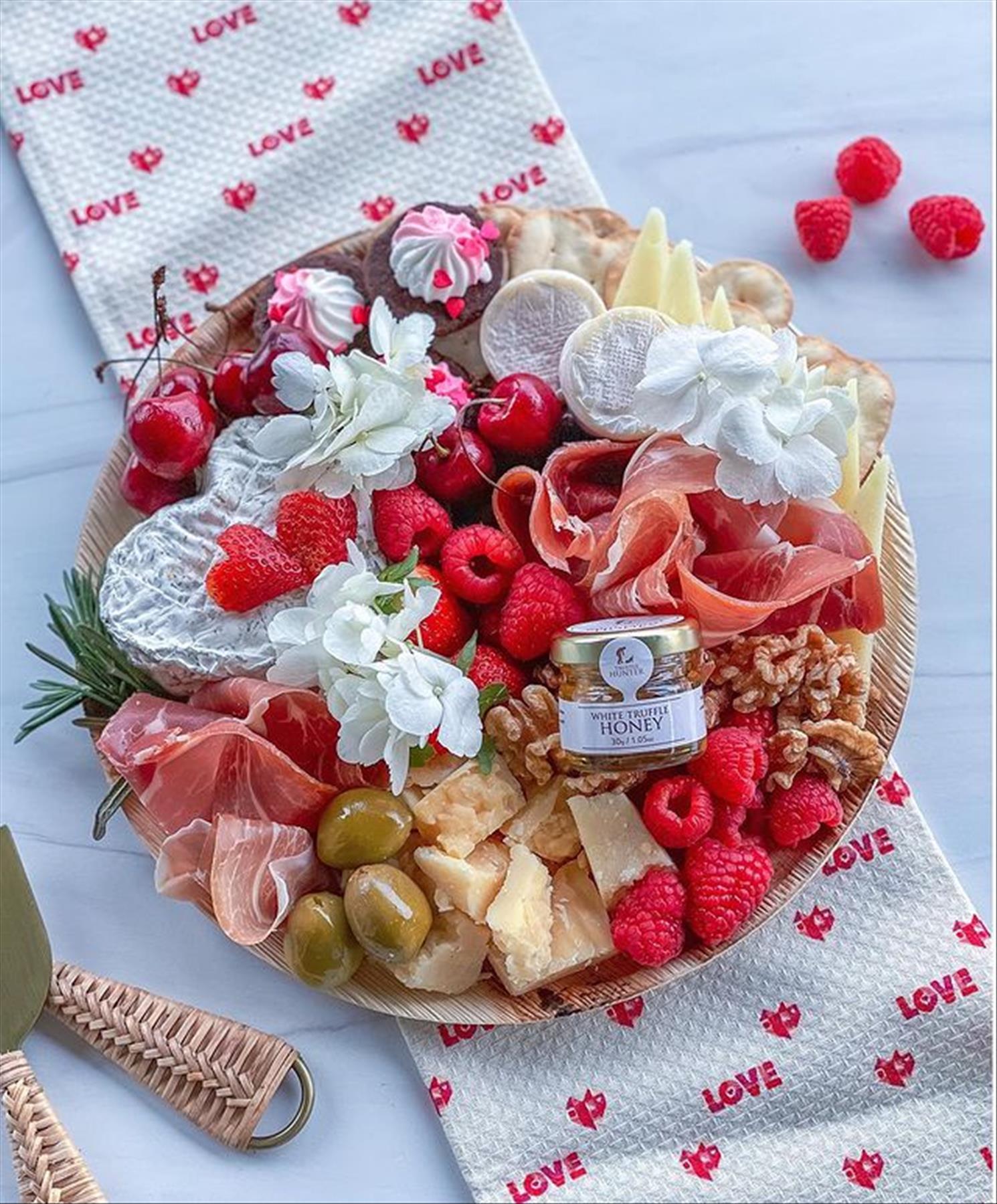 Perfect Valentine’s day Charcuterie Boards To Express Your Love