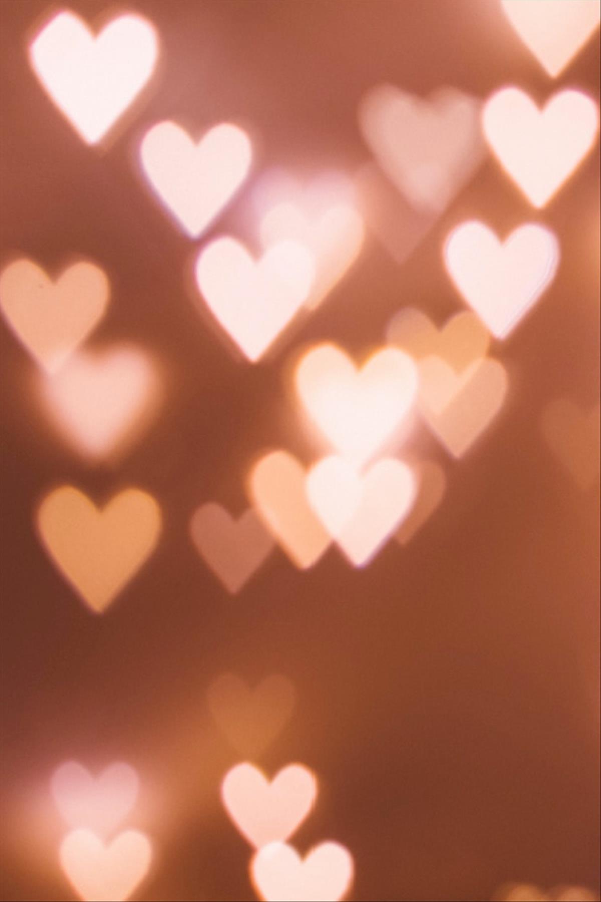 Romantic Valentine’s Day Aesthetic Wallpaper For Your Phone!