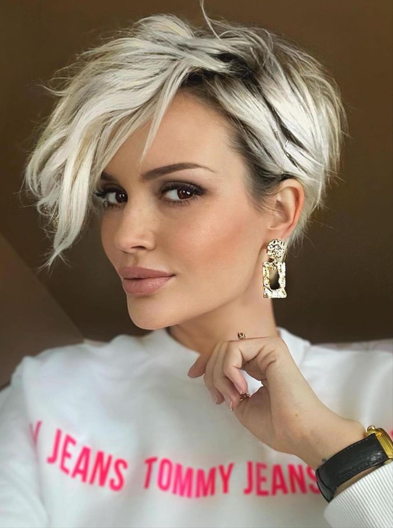 Best Short pixie haircut and hairstyle for cool women