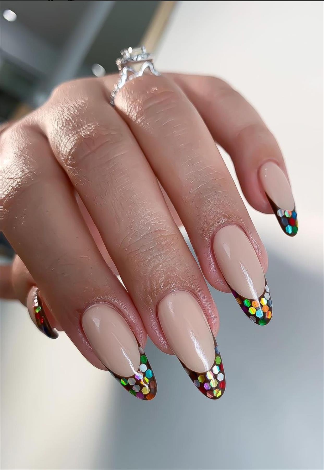 Pretty Spring Nails Designs 2022 with almond shape nails