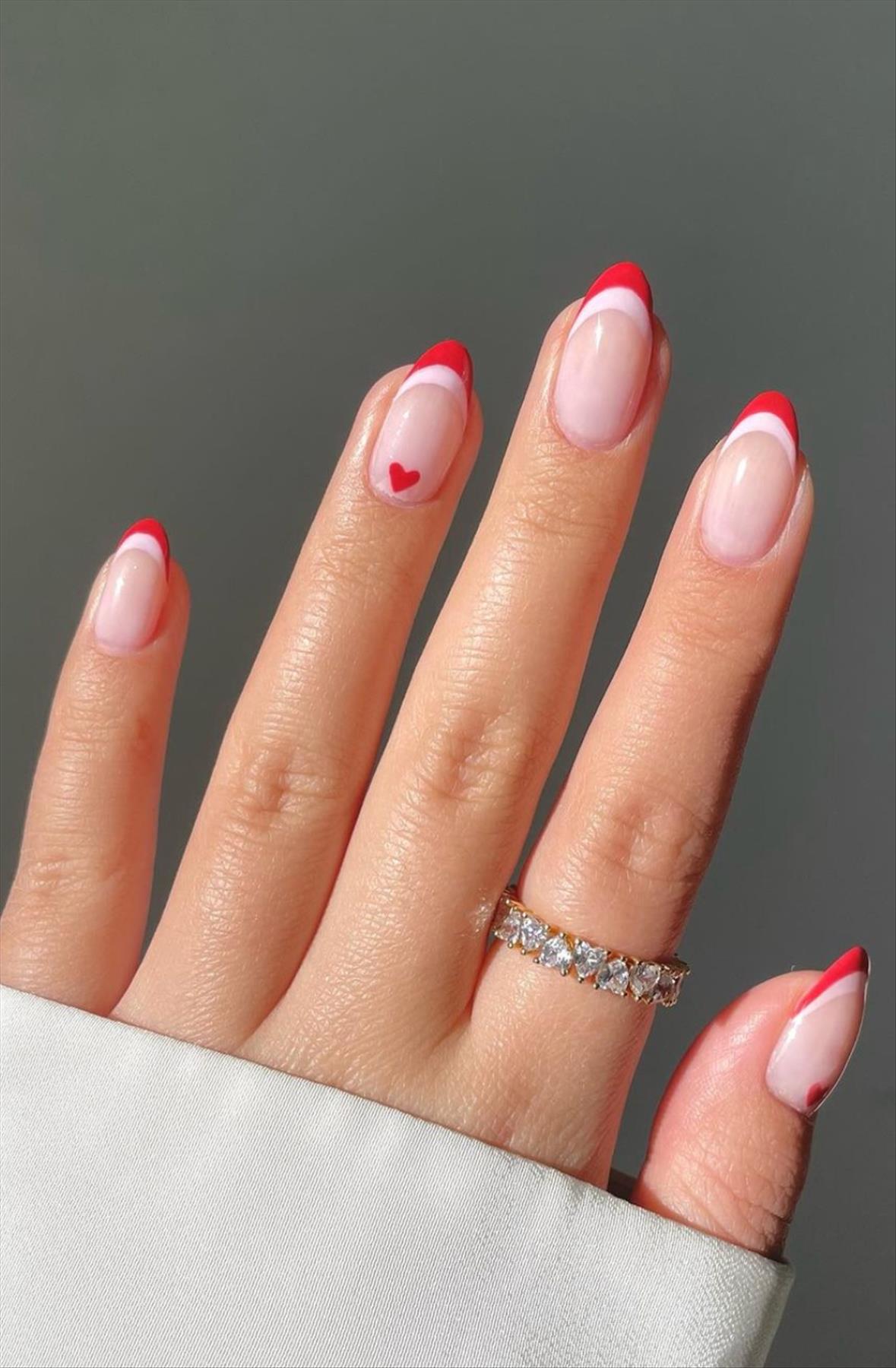 Best French tip nails for Summer mani 2022