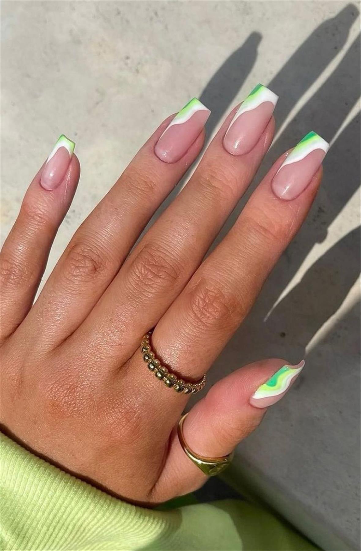 Best French tip nails for Summer mani 2022