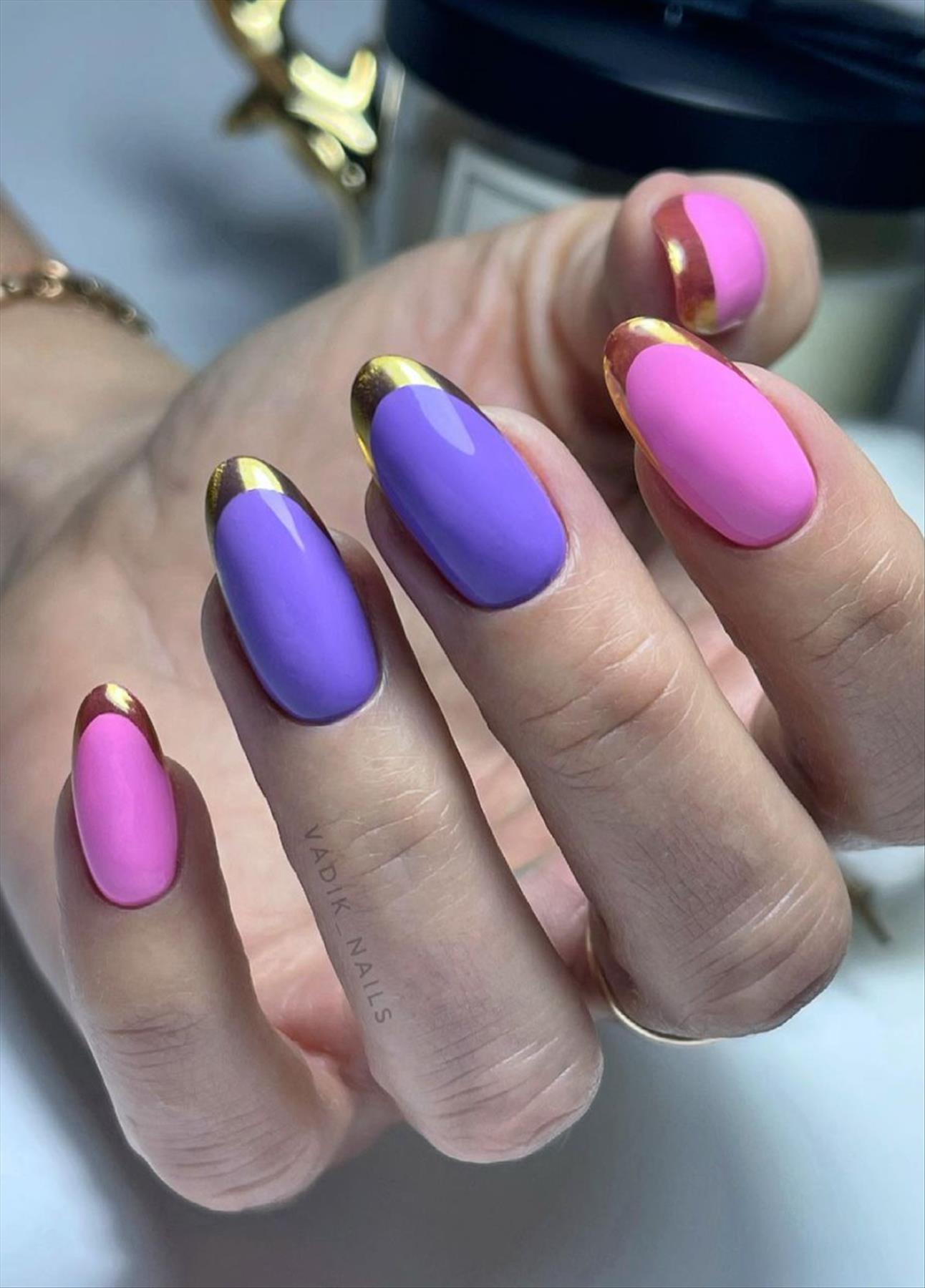 Cute short almond nail design art for the 2022 chic look