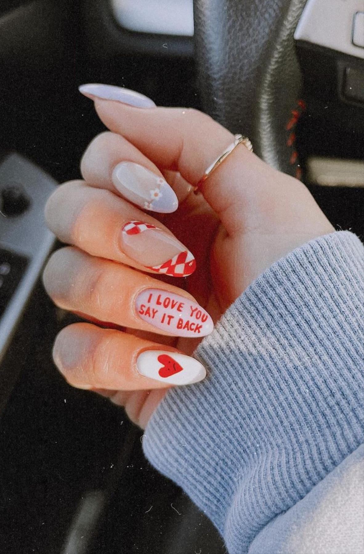 Best French tip nails for Summer mani 2022