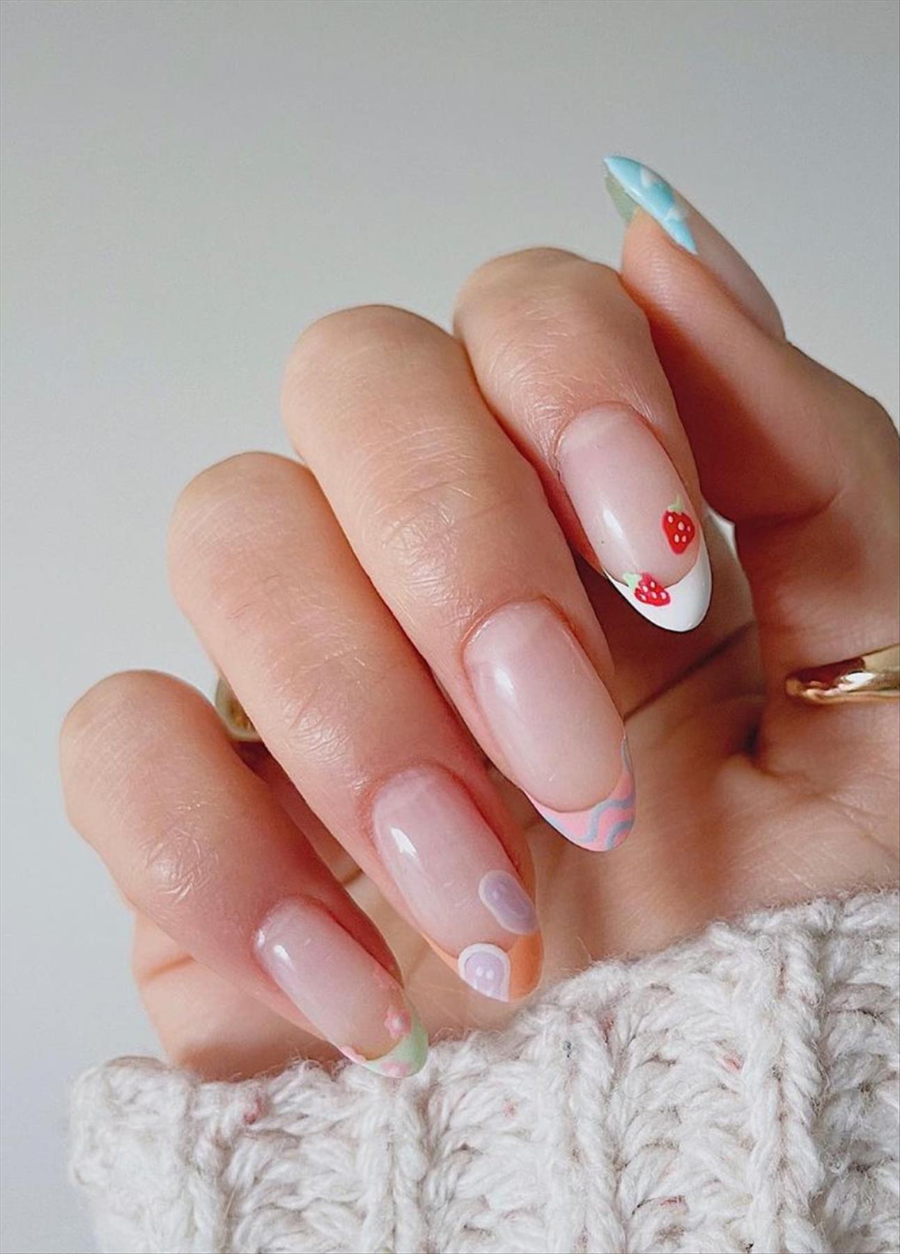 Best French tip nails for Summer mani 2022