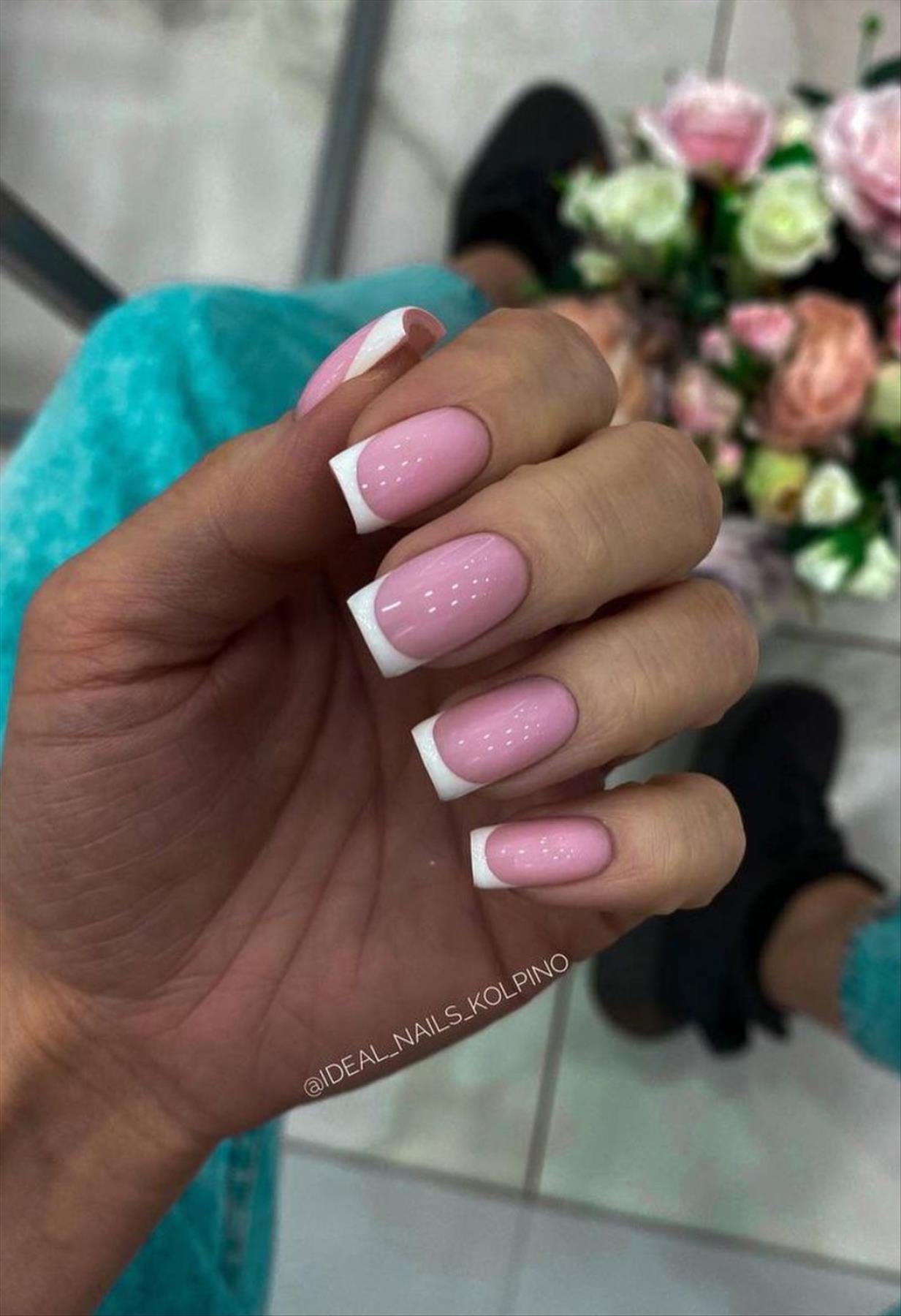 Best French tip nails for Summer mani 2022